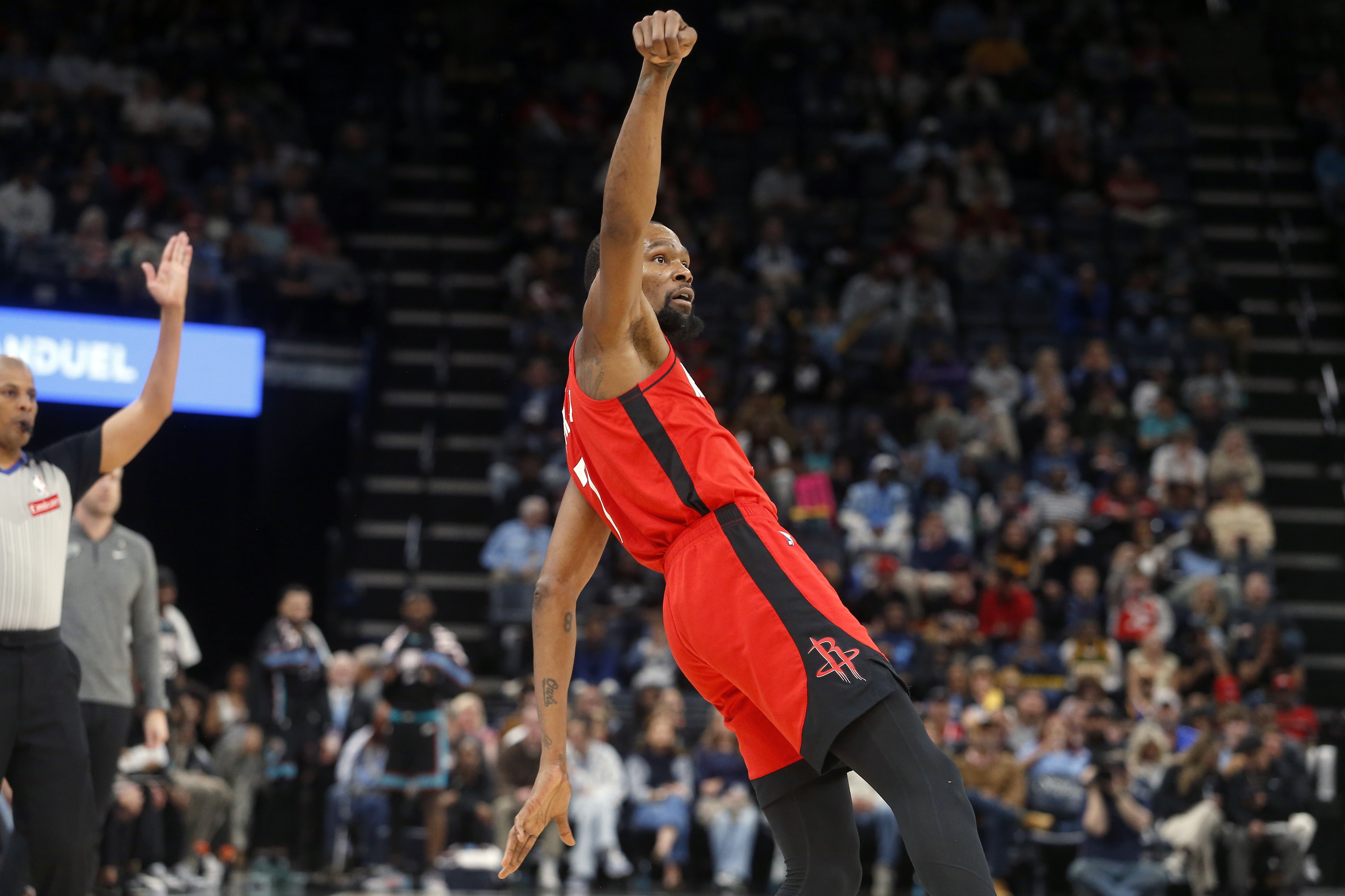 世界杯客户端安装说明-杜兰特最近5场场均28.4分5.2板7.4助 投篮命中率52.7% 三分41.7%